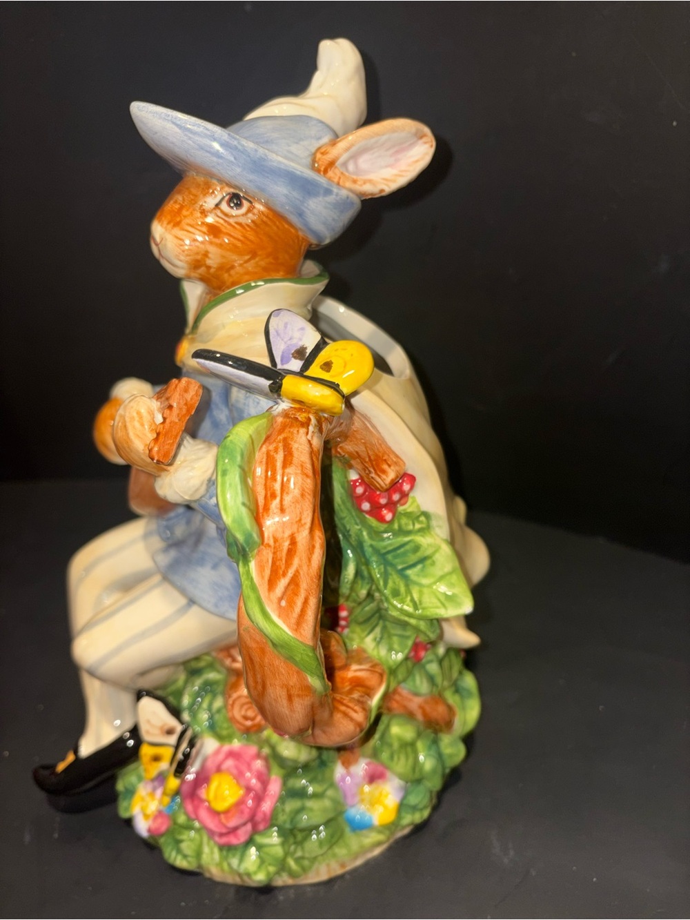Vintage Hand Painted Floral Ceramic Tea Pitcher Easter Rabbit Troubadour RARE - Picture 7 of 9